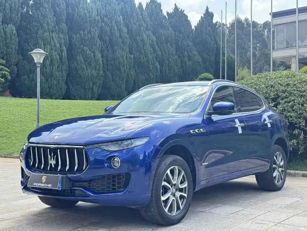 Maserati Levante 2018 — фото 12