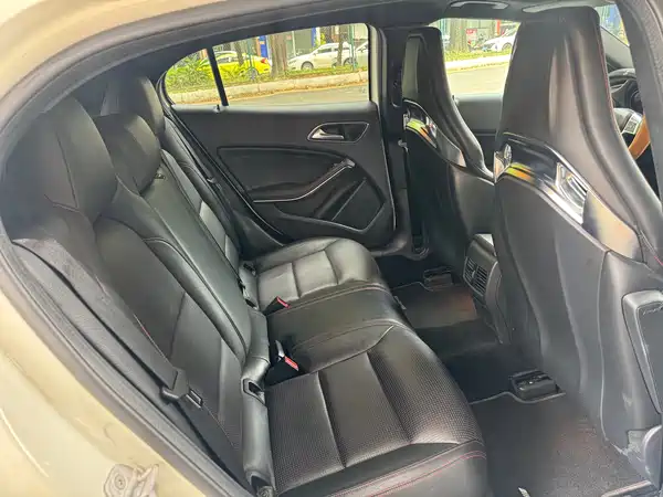 Mercedes-Benz GLA AMG 2015