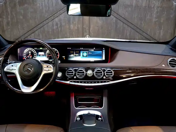 Mercedes-Benz S-Class 2020