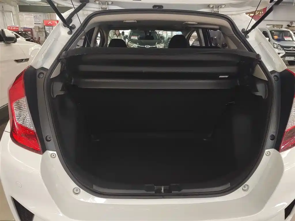 Honda Fit 2017 — фото 15