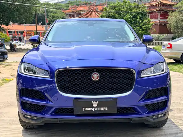 Jaguar F-PACE 2018