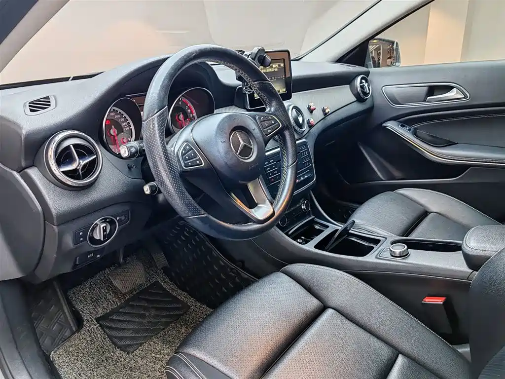 Mercedes-Benz GLA 2017 — фото 10