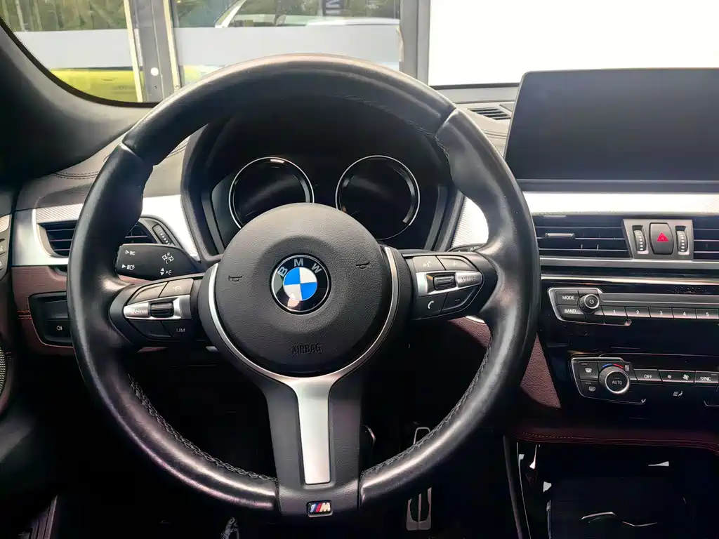 BMW X2 2022 — фото 8