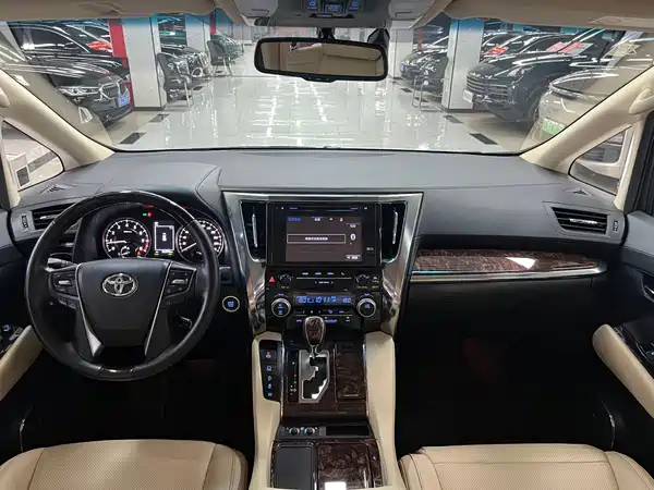 Toyota Alphard 2019