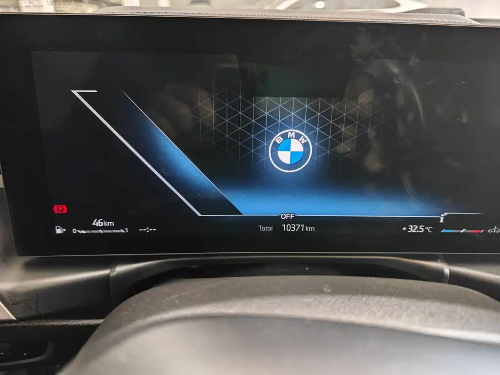 BMW 3 Series 2025 — фото 11
