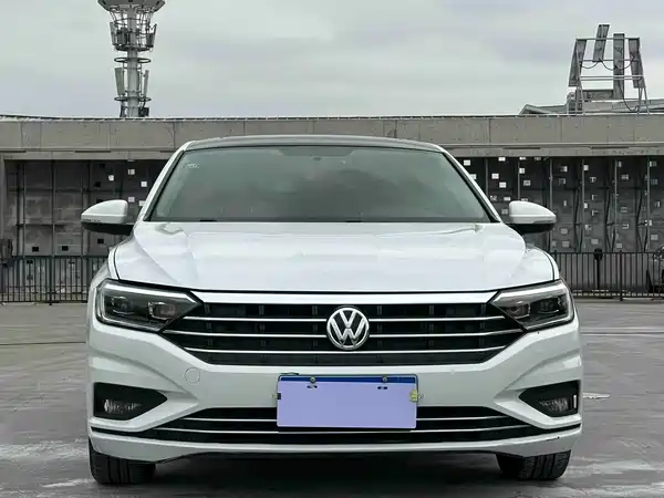 Volkswagen Sagitar 2019