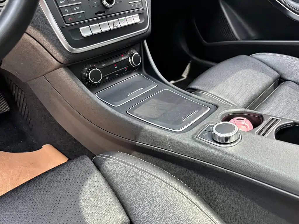 Mercedes-Benz GLA 2018 — фото 12