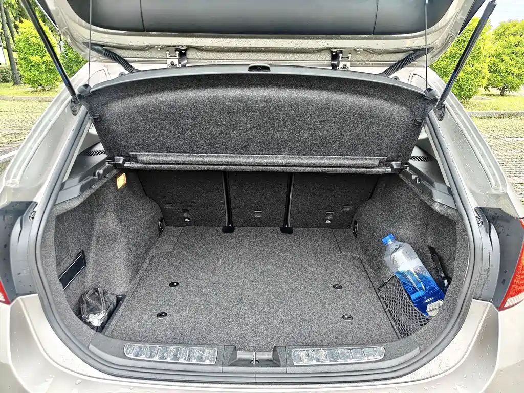BMW X1 2015 — фото 10