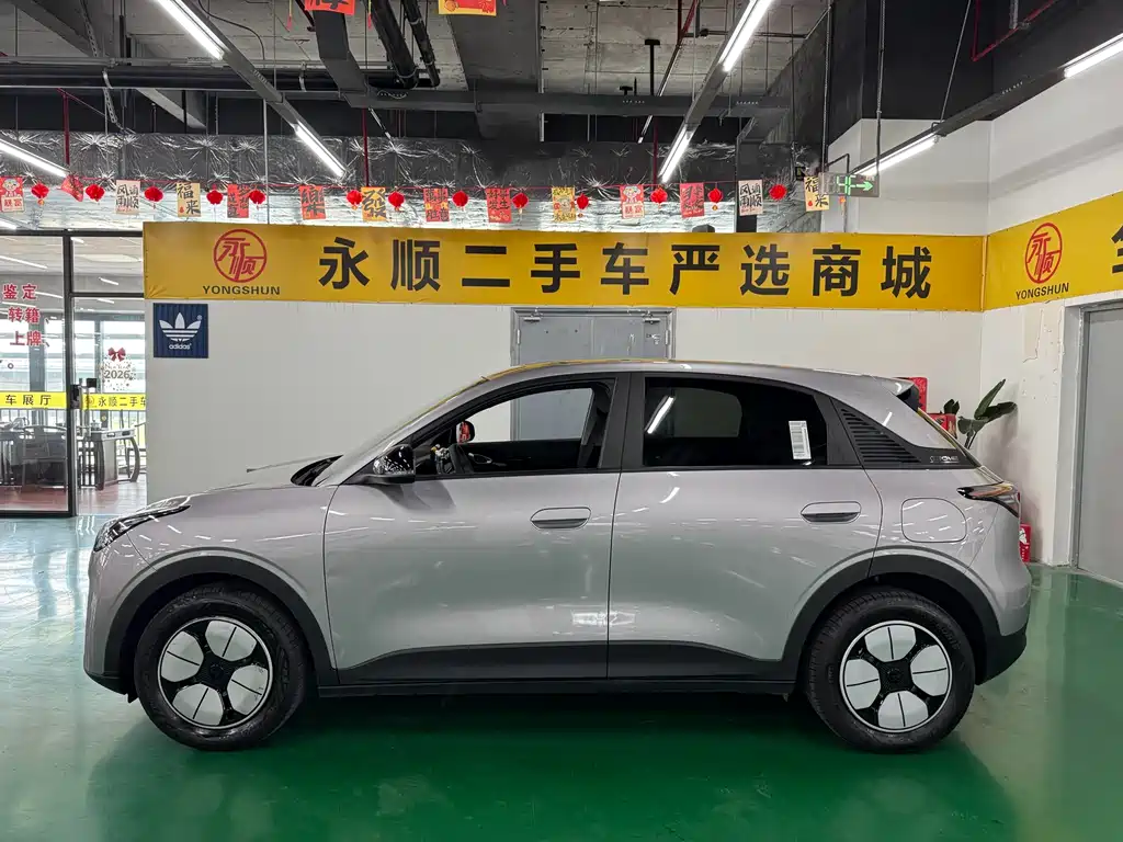Geely Galaxy Starwish 2025 — фото 10