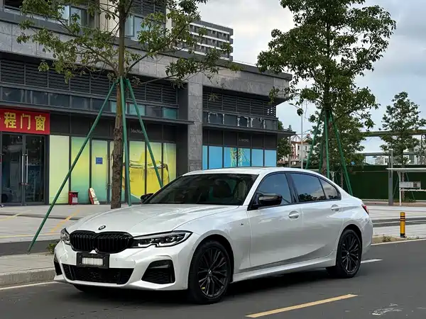 BMW 3 Series 2021