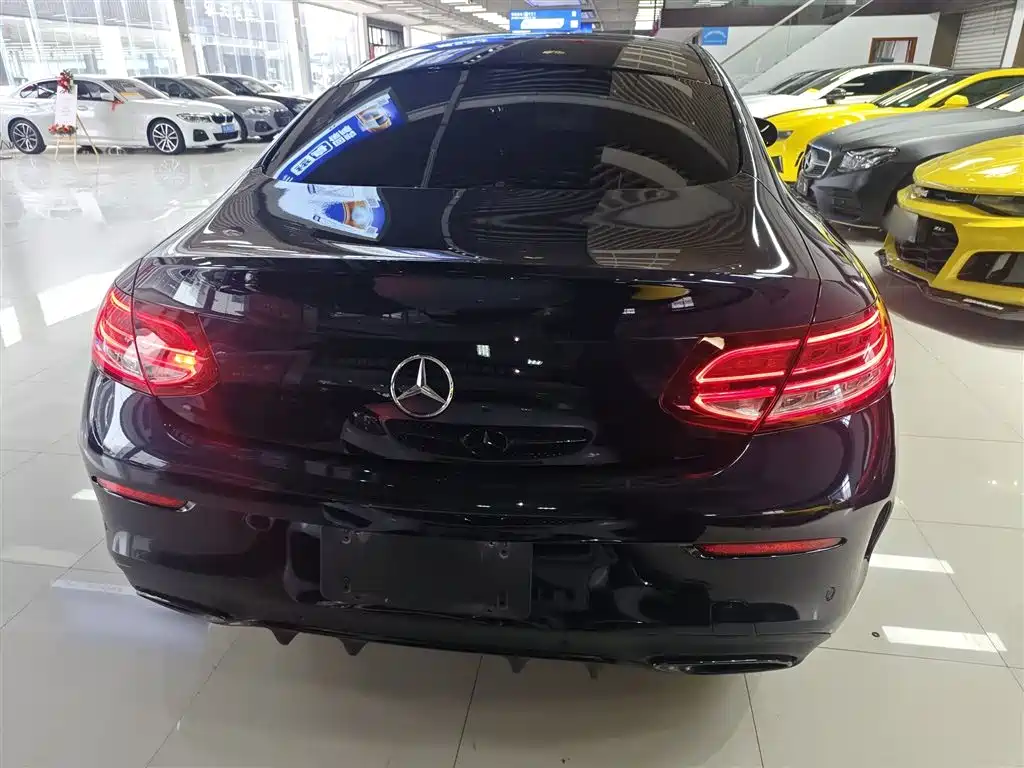 Mercedes-Benz C-Class 2023 — фото 6