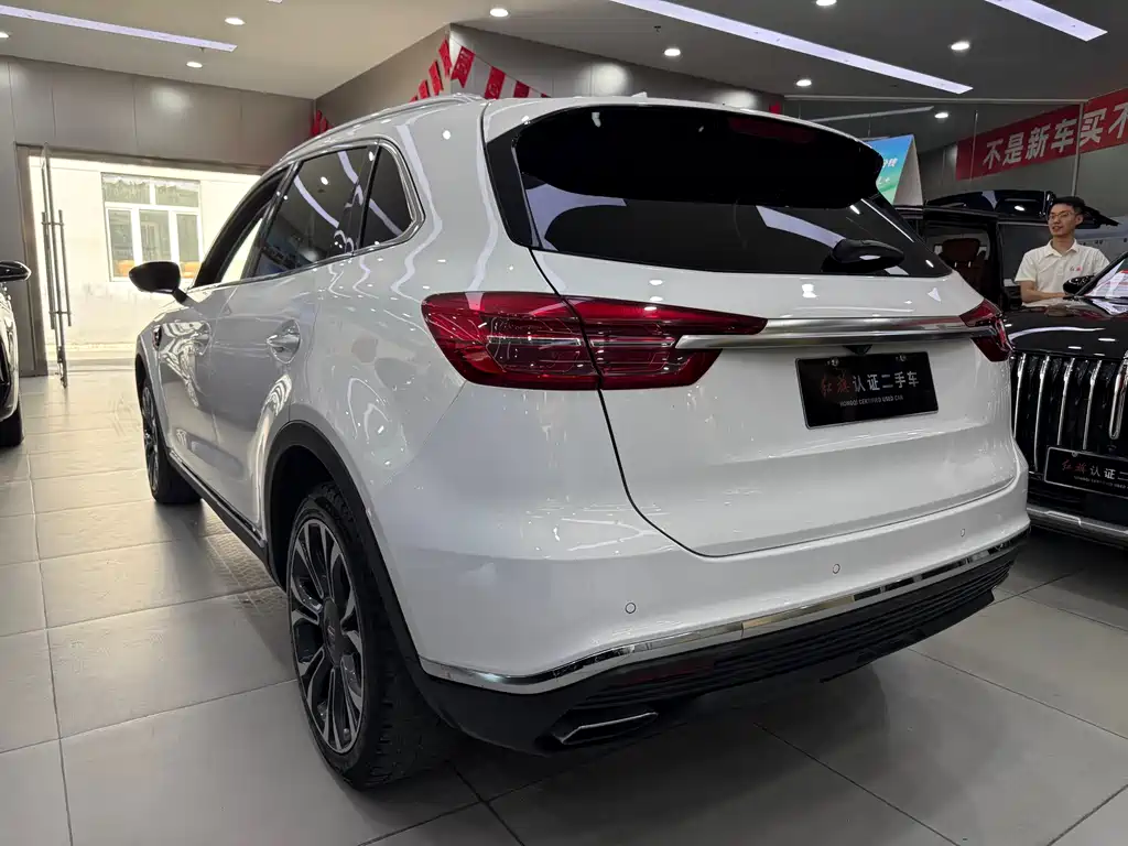Hongqi HS5 2020