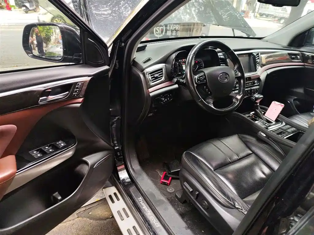 GAC Motor Trumpchi GS8 2018 — фото 16