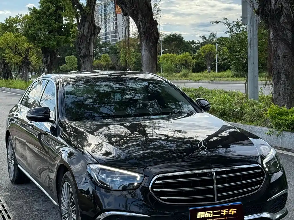 Mercedes-Benz E-Class 2022