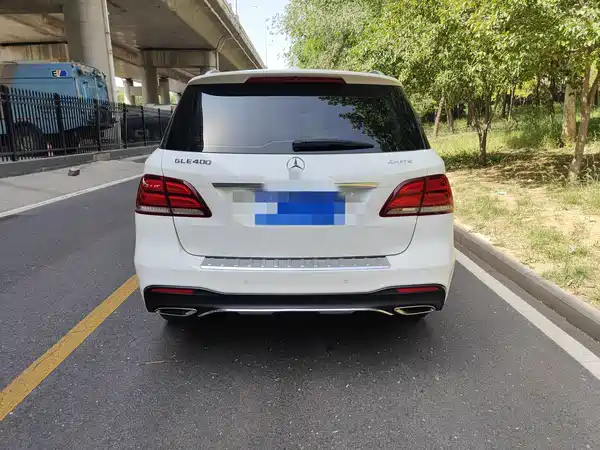 Mercedes-Benz GLE 2016