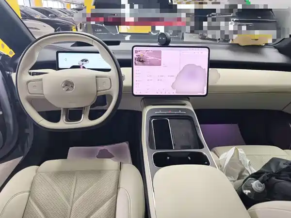 NIO ET5 2025