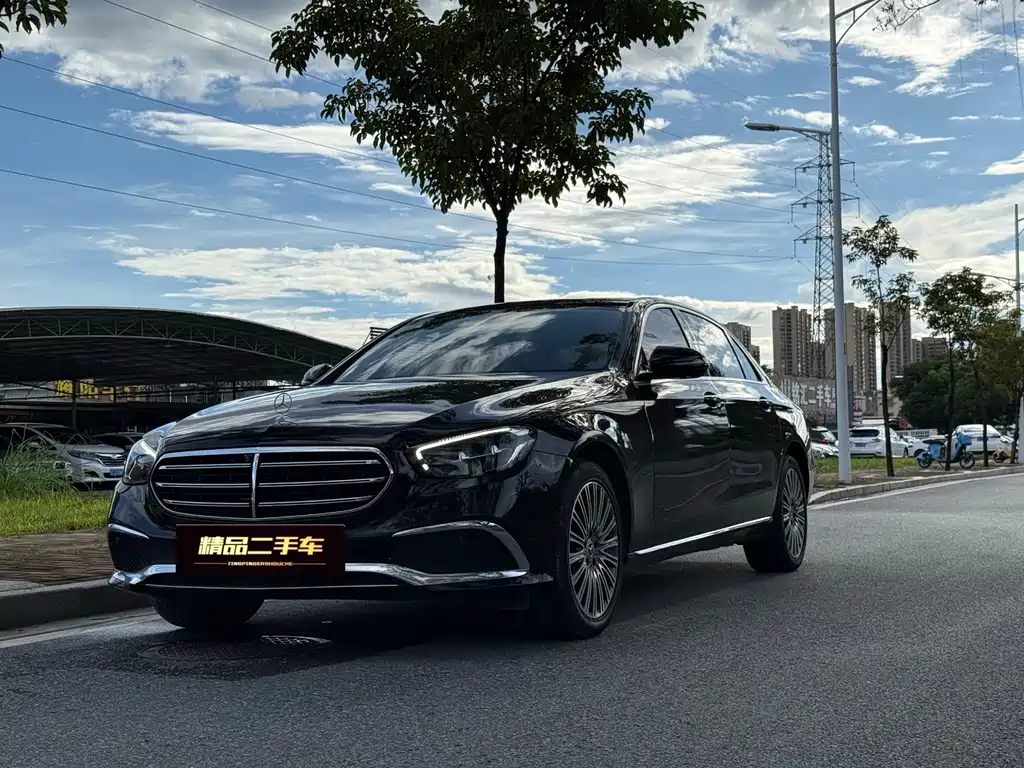 Mercedes-Benz E-Class 2022