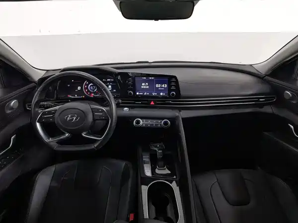 Hyundai Elantra 2021