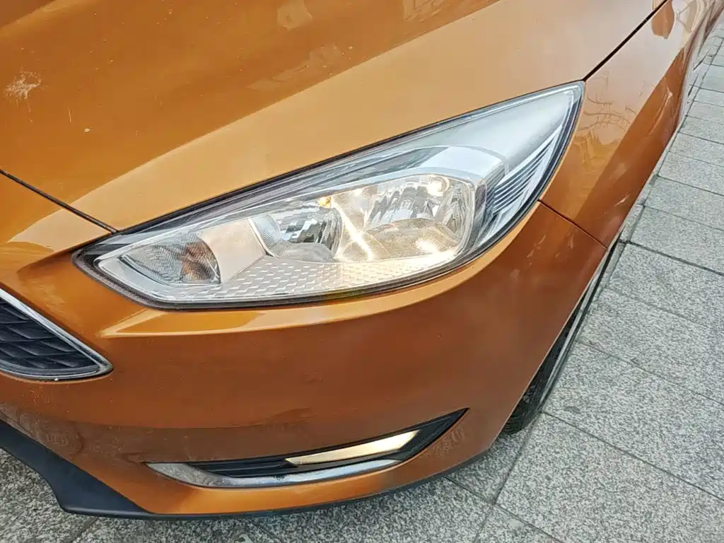 Ford Focus 2017 — фото 24
