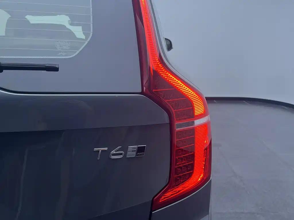 Volvo XC90 2017 — фото 15