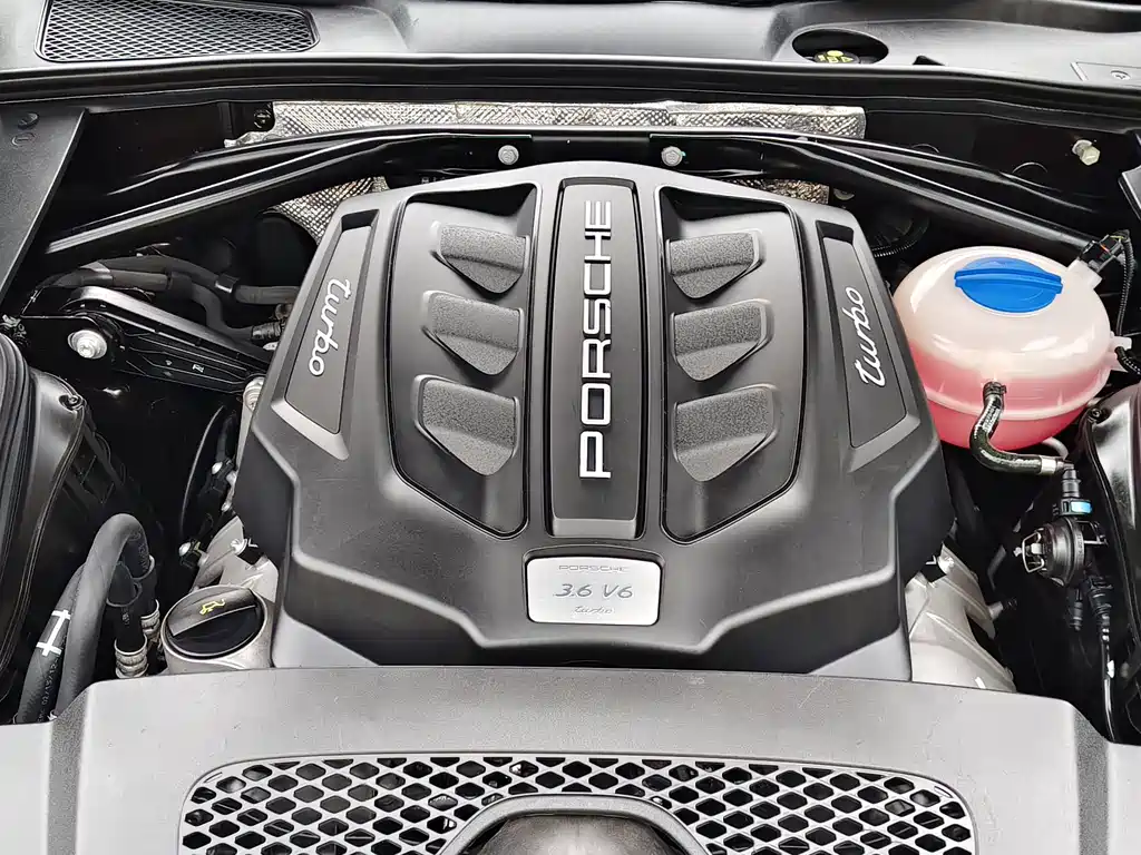 Porsche Macan 2015 — фото 19