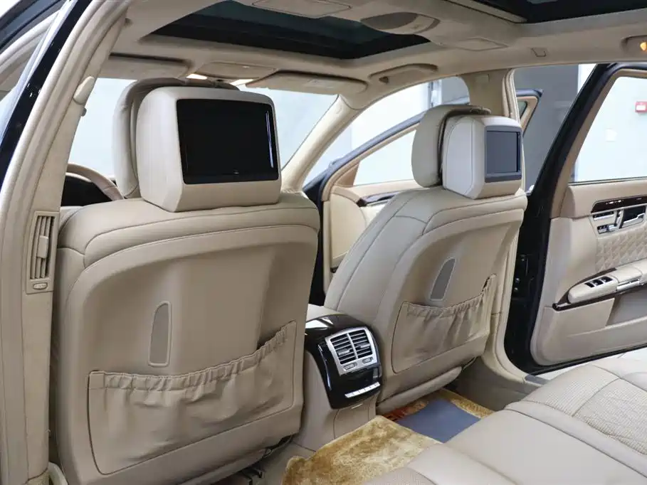 Mercedes-Benz S-Class AMG 2010 — фото 21
