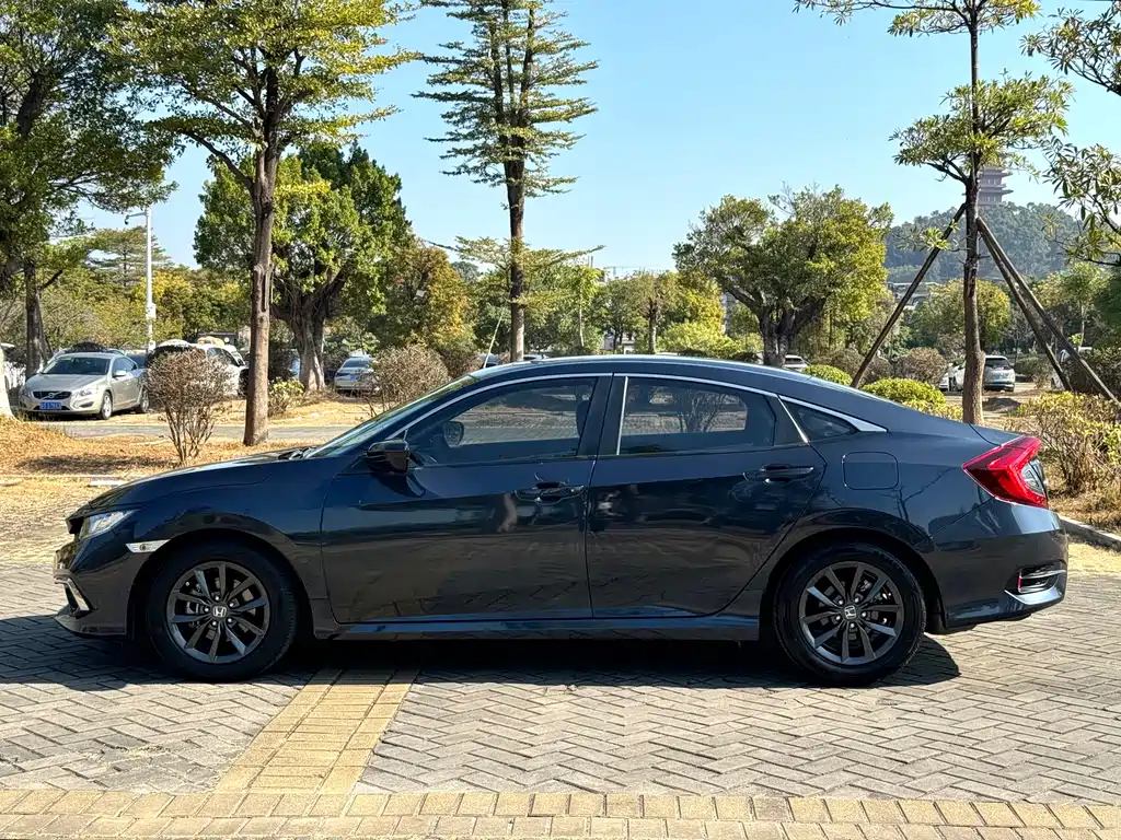 Honda Civic 2022 — фото 15