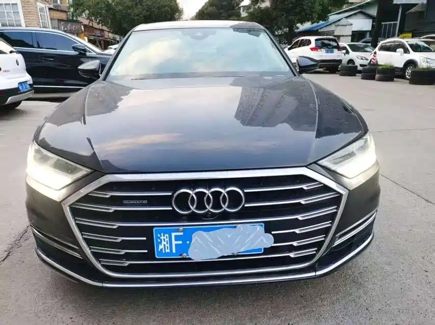 Audi A8 2018 — фото 2