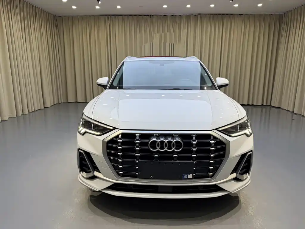Audi Q3 2023 — фото 2