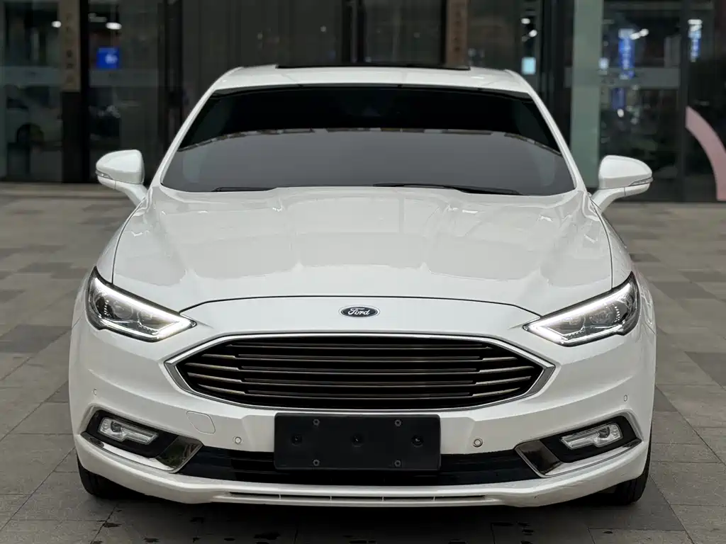 Ford Mondeo 2018 — фото 2
