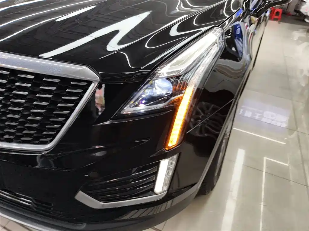 Cadillac XT5 2020 — фото 24