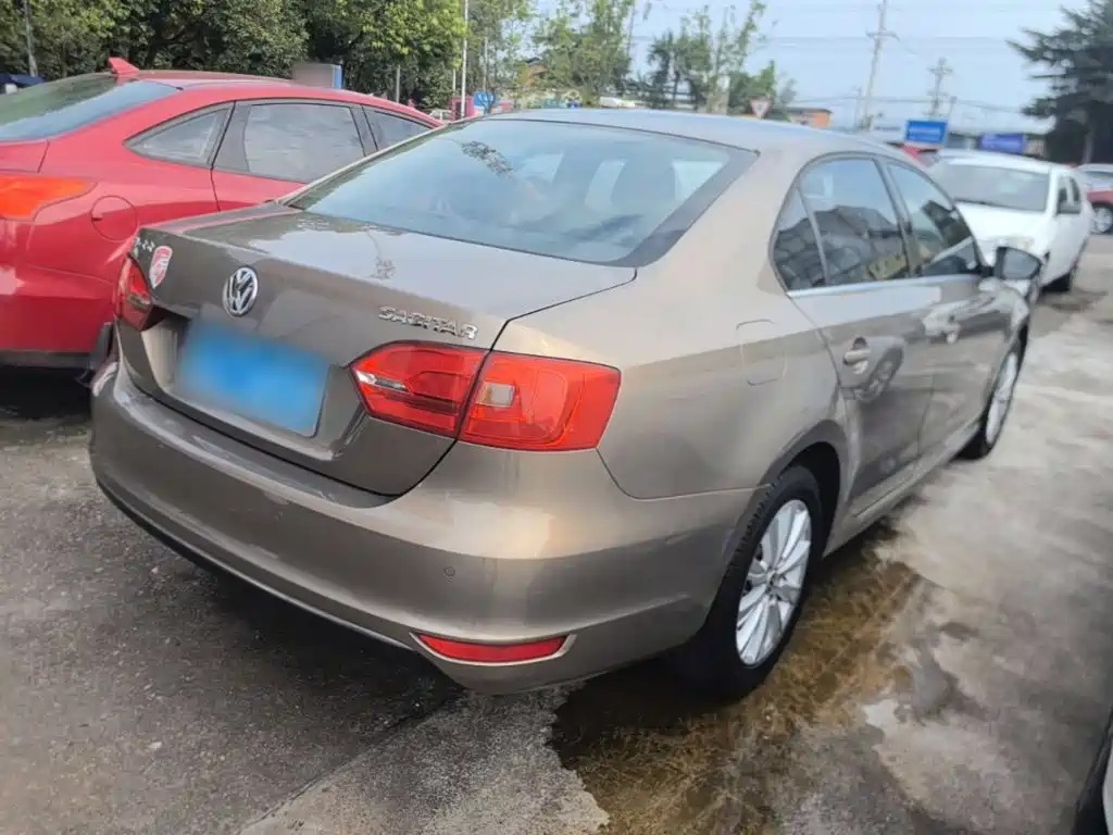 Volkswagen Sagitar 2014