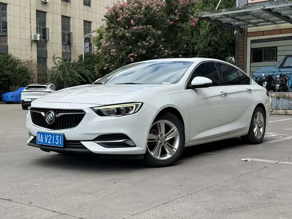 Buick Regal 2019 — фото 1