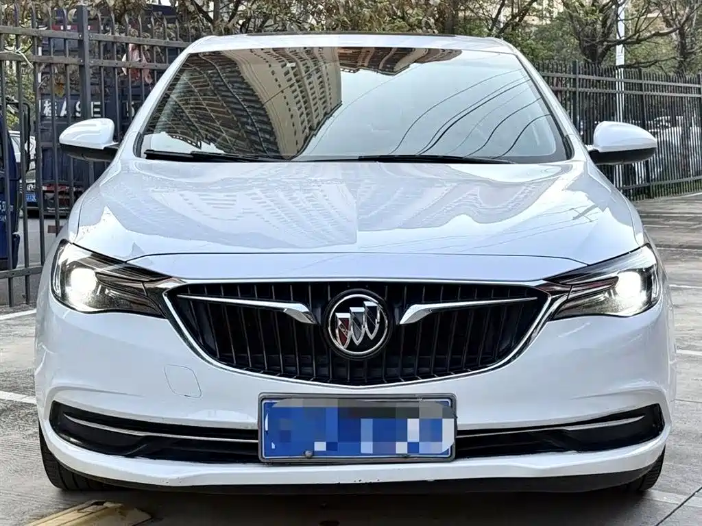 Buick Excelle 2018 — фото 2
