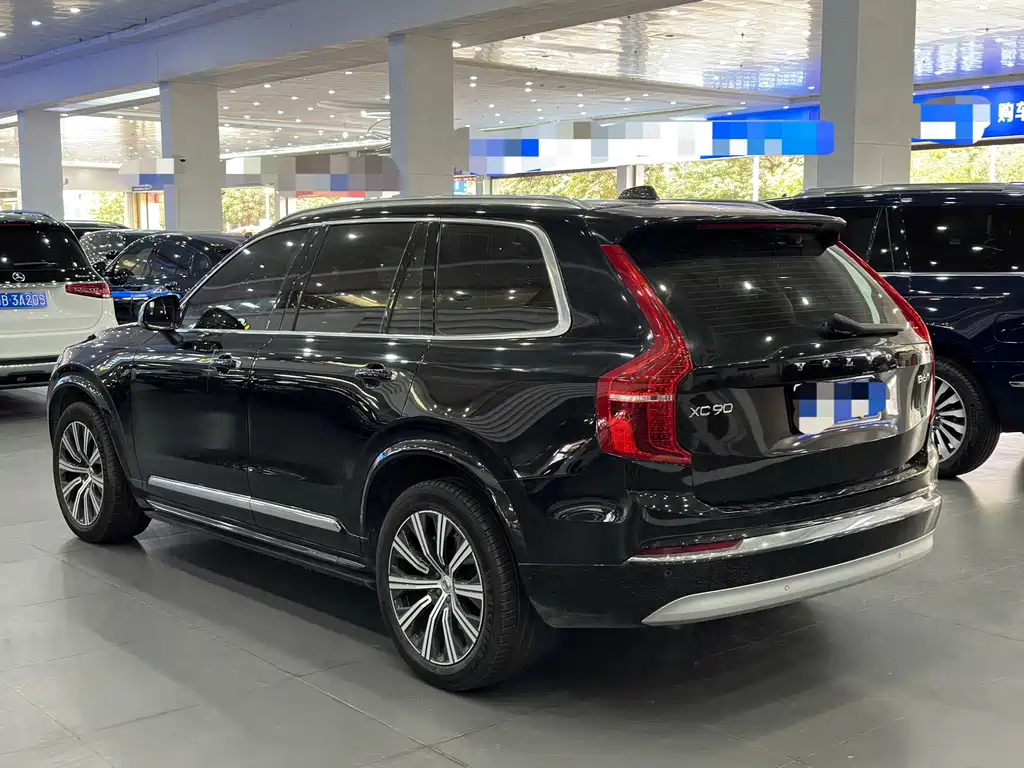 Volvo XC90 2022 — фото 5