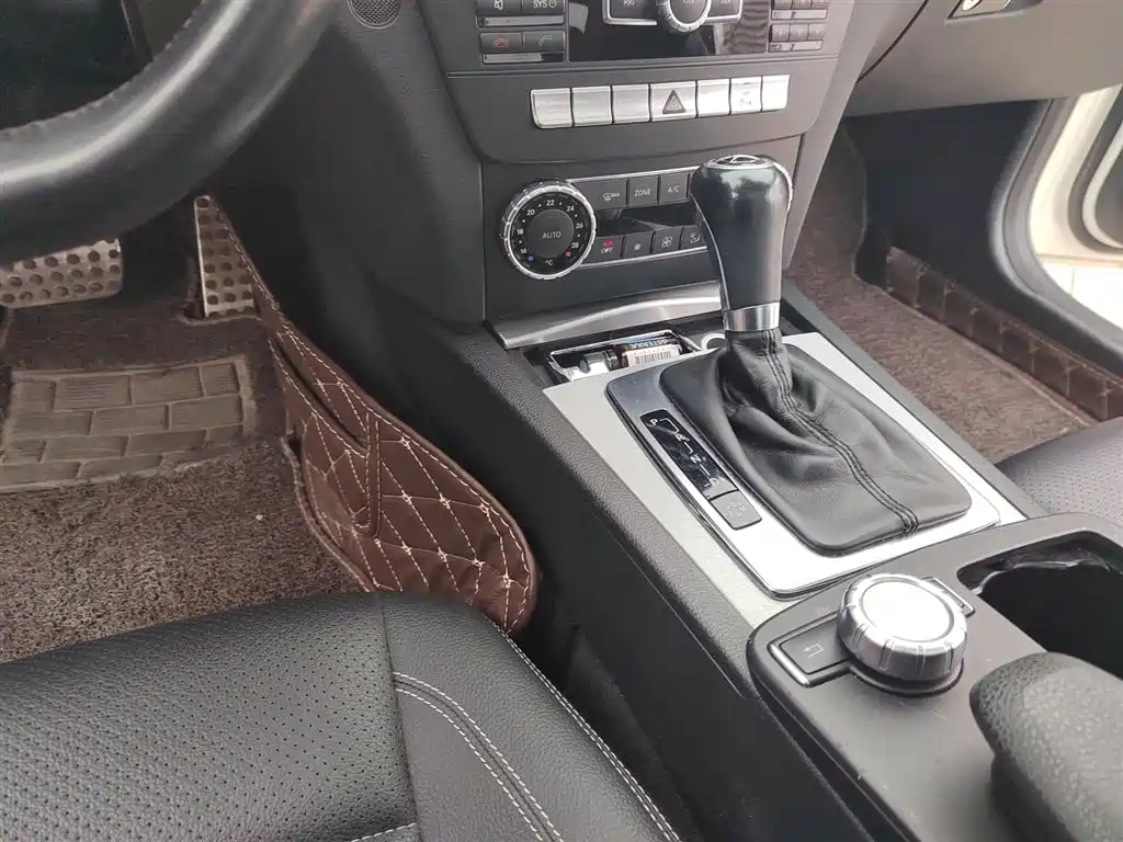 Mercedes-Benz C-Class 2014 — фото 10