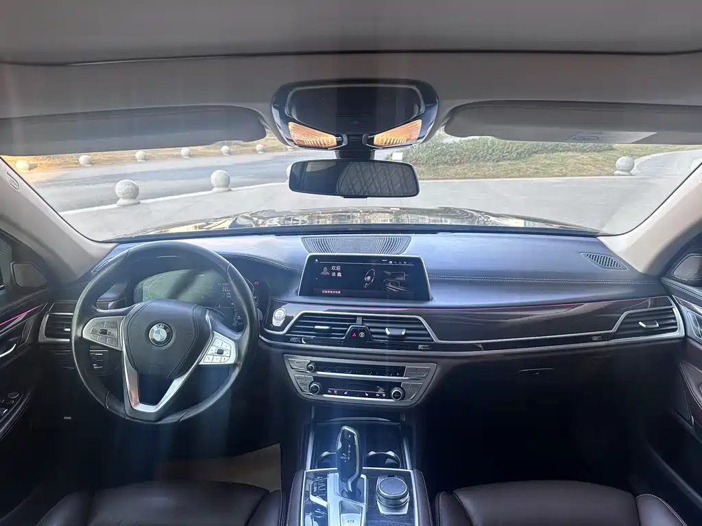 BMW 7 Series 2019 — фото 15
