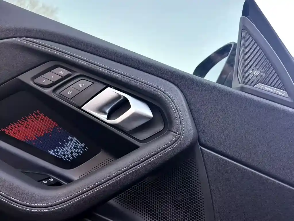 BMW M2 2025 — фото 11