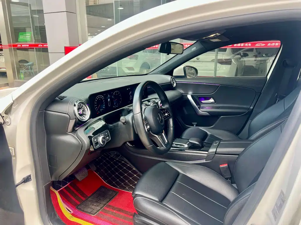 Mercedes-Benz A-Class 2022 — фото 6