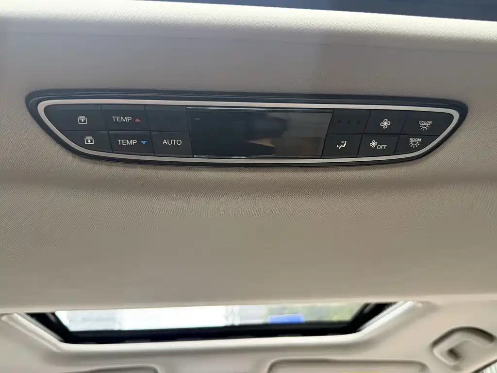 GAC Motor Trumpchi M8 2021 — фото 18