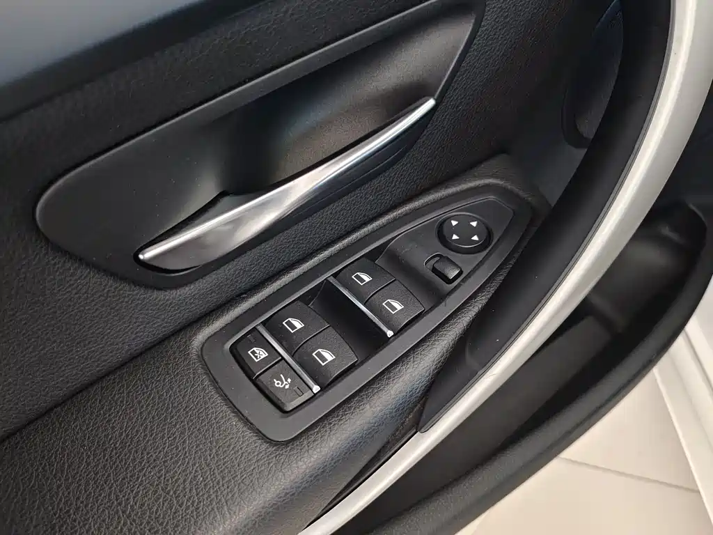 BMW 3 Series GT 2017 — фото 15