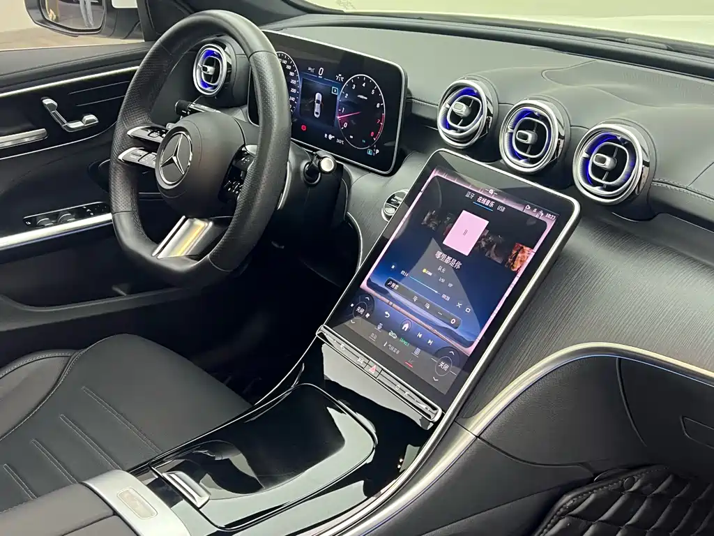 Mercedes-Benz C-Class 2023 — фото 15