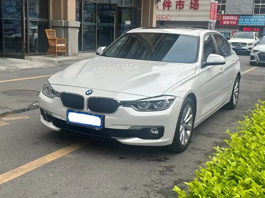 BMW 3 Series 2016 — фото 1