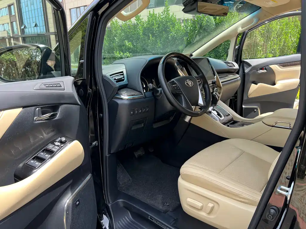 Toyota Alphard 2021 — фото 4