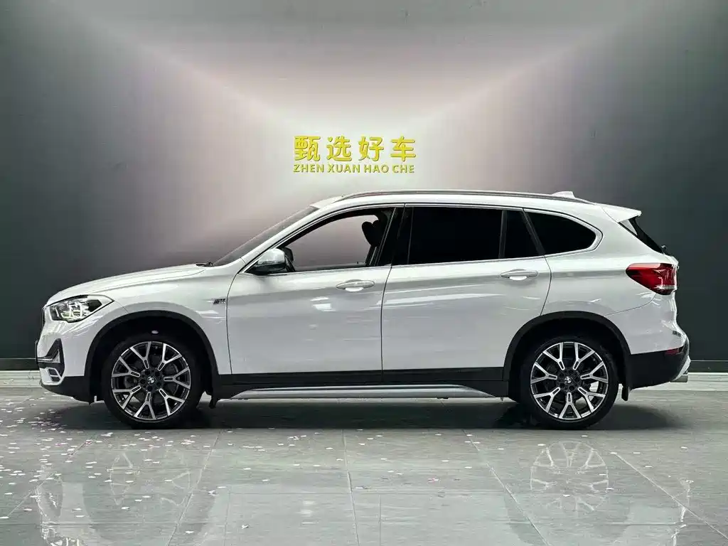 BMW X1 2021 — фото 8