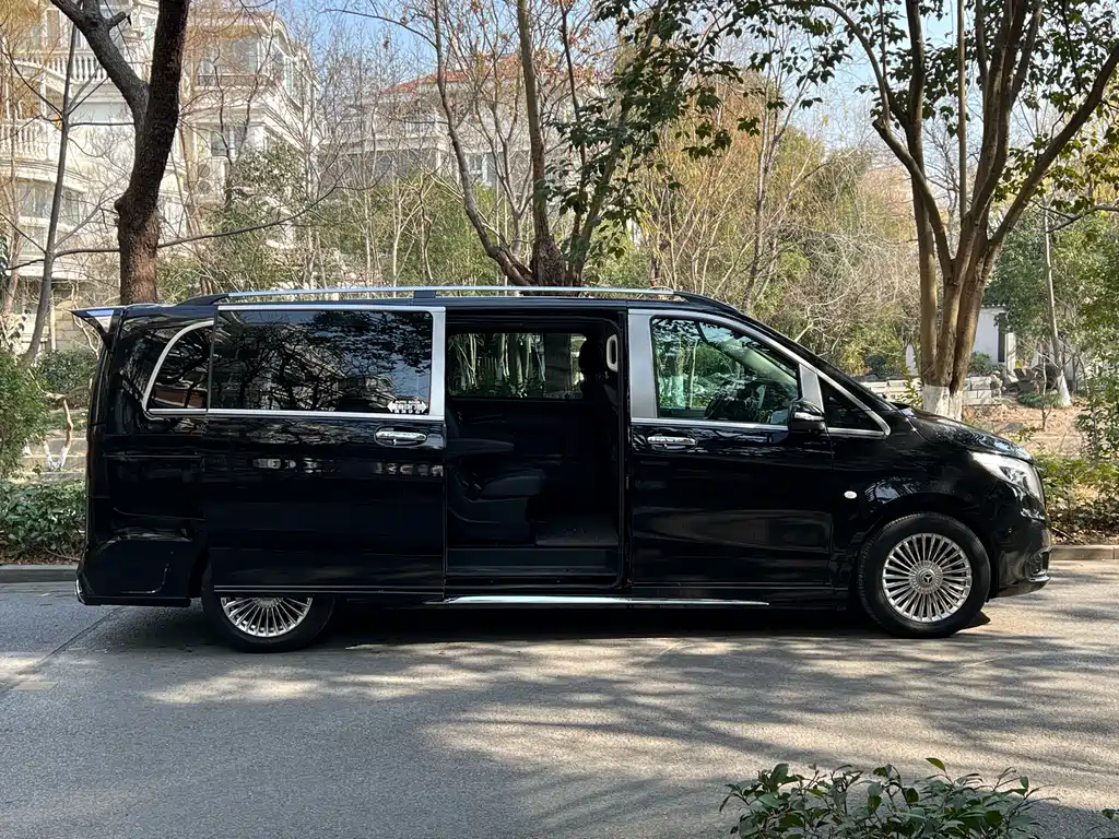 Mercedes-Benz Vito 2022 — фото 26