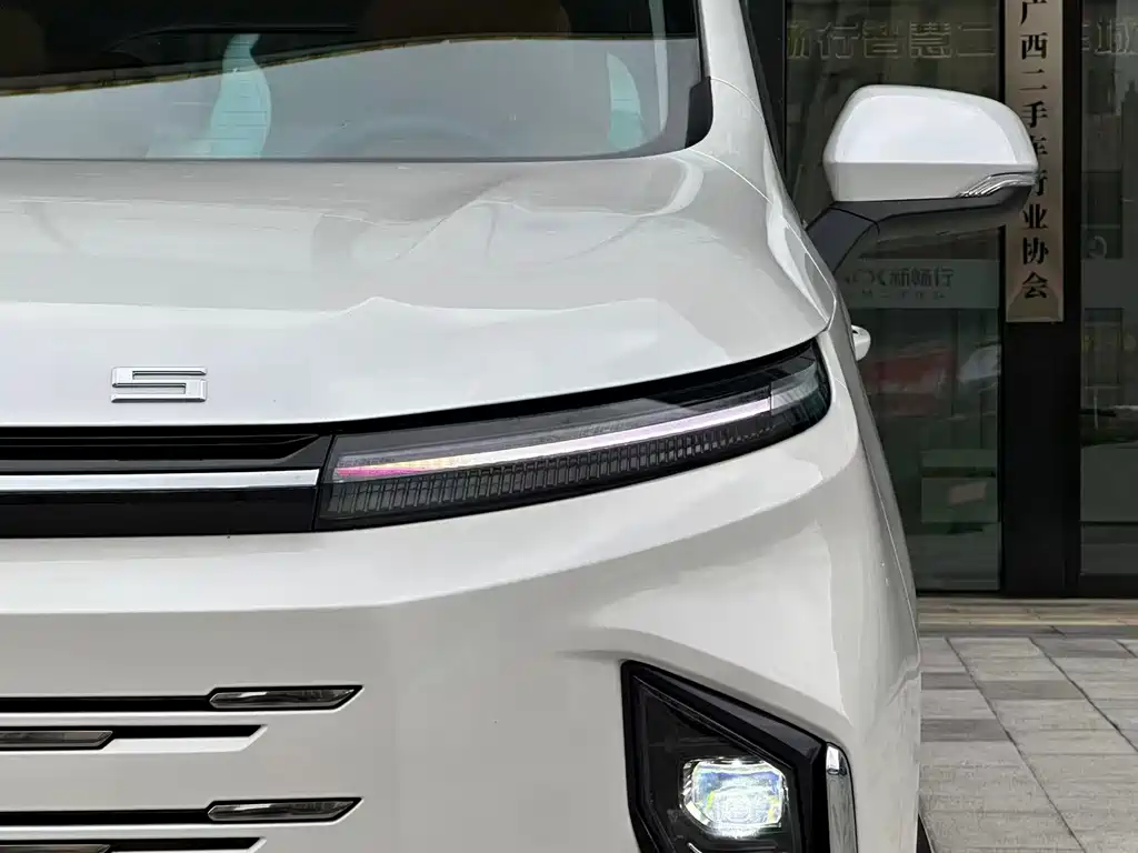 Maxus G50 Plug-In Hybrid 2025 — фото 13