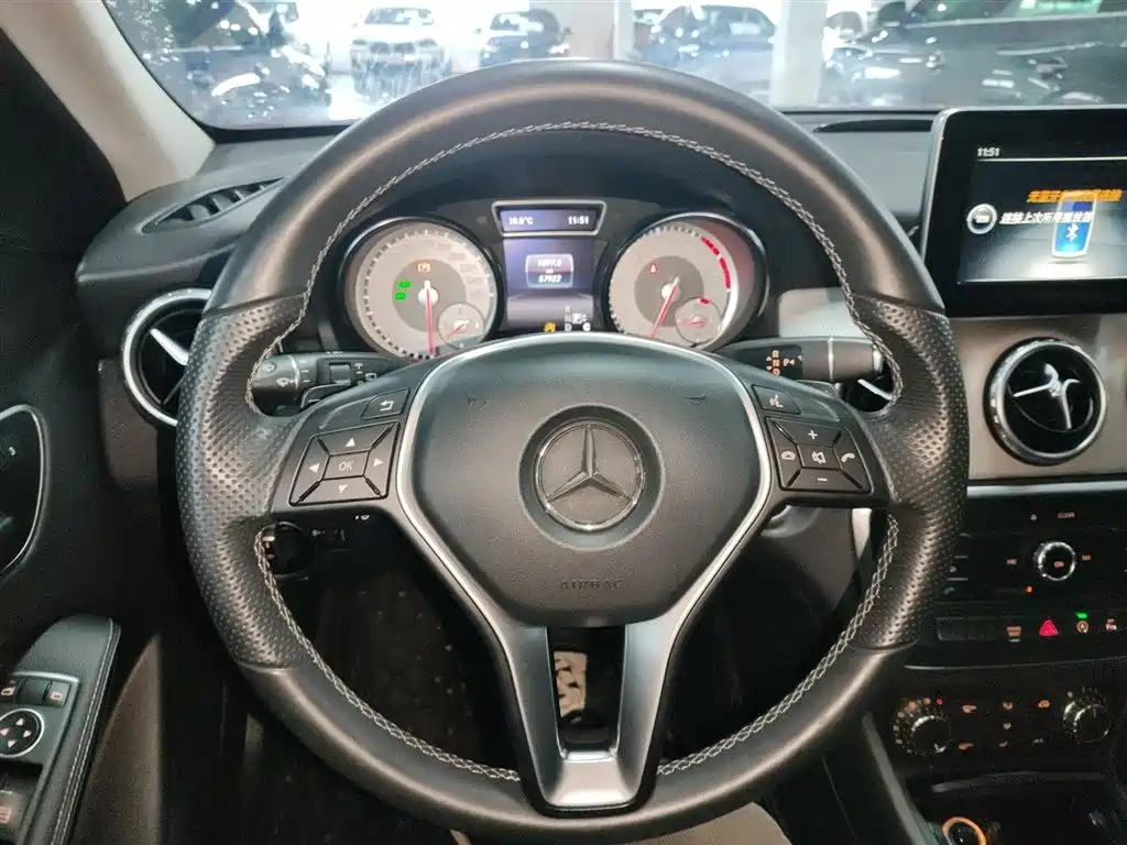 Mercedes-Benz GLA 2016 — фото 7
