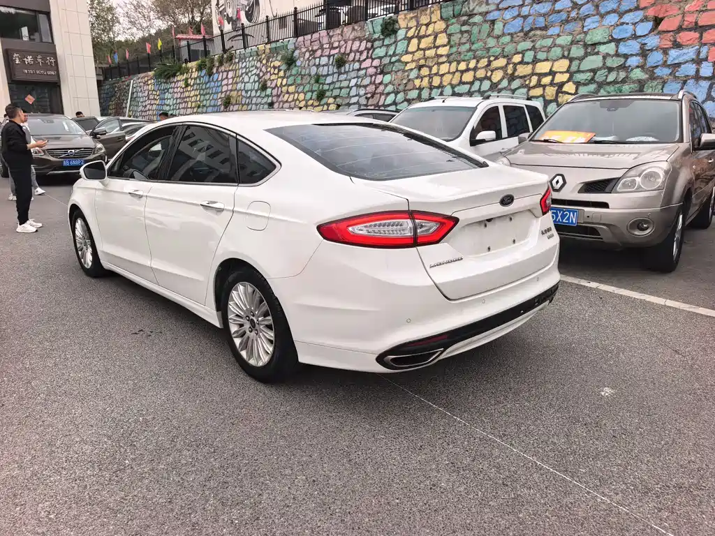 Ford Mondeo 2014 — фото 6