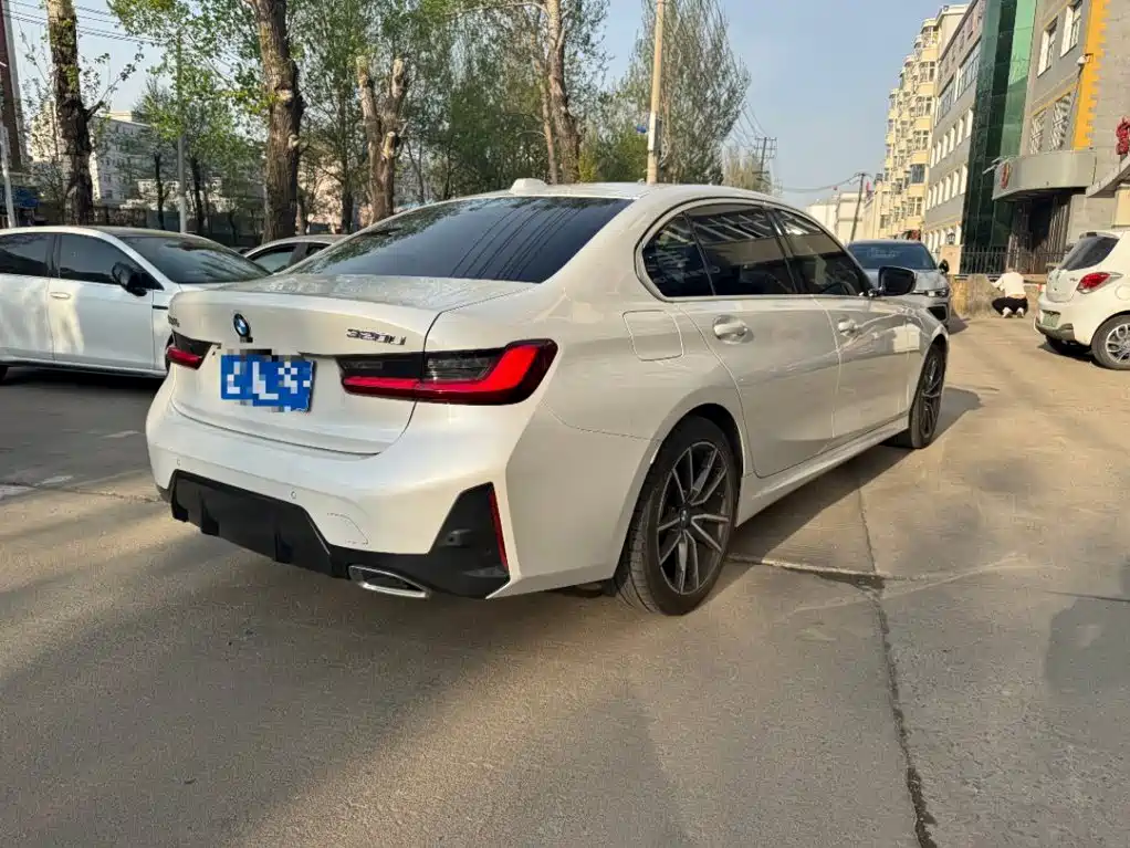 BMW 3 Series 2023